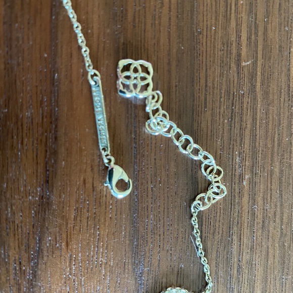 Kendra Scott necklace - Picture 3 of 4